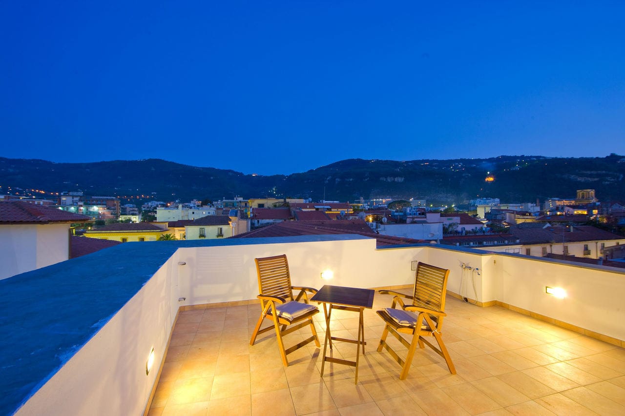 La terrazza di sera